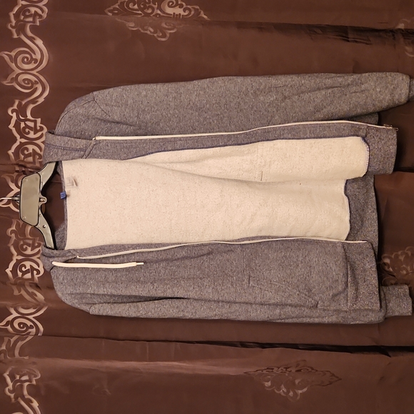 Thick Warm Zip Up Sweater - Picture 3 of 3